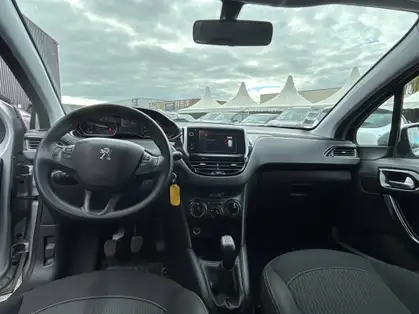 PEUGEOT 208 1.6 BlueHDi 75ch BVM5 Active