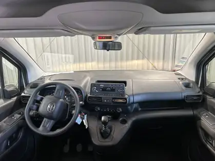 TOYOTA PROACE CITY VERSO Medium 1.2L 110  VVT-i BVM6 Dynamic