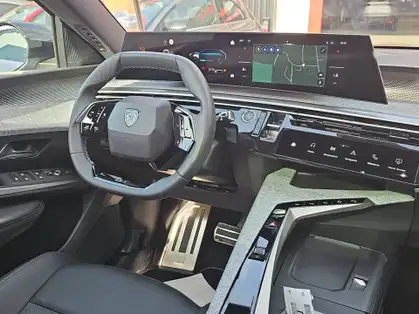 PEUGEOT 5008 GT 1.2 HYBRID 136 CV E-DCS6