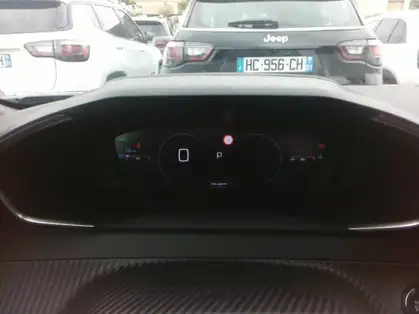 PEUGEOT 2008 ALLURE Hybrid 145 CV e-DCS6 