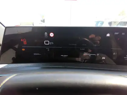 PEUGEOT 3008 ALLURE HYBRIDE 136 CV e-DCS6