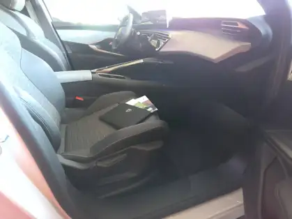 PEUGEOT 3008 ALLURE Hybrid 145 CV e-DCS6 