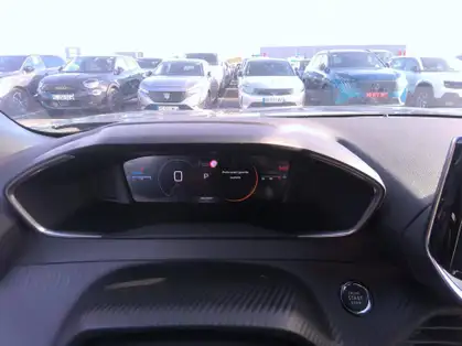 PEUGEOT 2008 ALLURE Hybrid 145 CV e-DCS6 