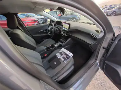 PEUGEOT 208 ALLURE HYBRID 100 CV E-DCS6