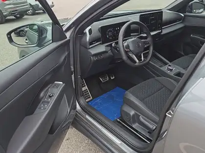 VOLKSWAGEN T-ROC 1.5 eTSI Hybrid 150 ch DSG7 R-Line