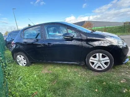 PEUGEOT 208 SIGNATURE 1.2 PURETECH 82 CV BVM