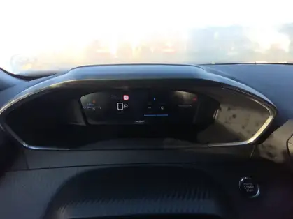 PEUGEOT 2008 ALLURE Hybrid 145 CV e-DCS6 