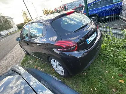 PEUGEOT 208 SIGNATURE 1.2 PURETECH 82 CV BVM