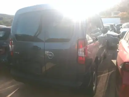 OPEL COMBO CARGO ELECTRIQUE TAILLE M 800 KG ELECTRIQUE 100 KW BATTERIE 50 KW