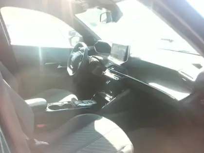 PEUGEOT 2008 ALLURE HYBRID 136 CV e-DCS6