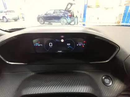 PEUGEOT 2008 ALLURE PURETECH 100 CV BVM6