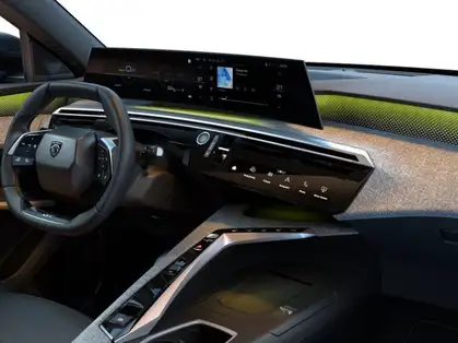 PEUGEOT 5008 GT 1.2 HYBRID 136 CV E-DCS6