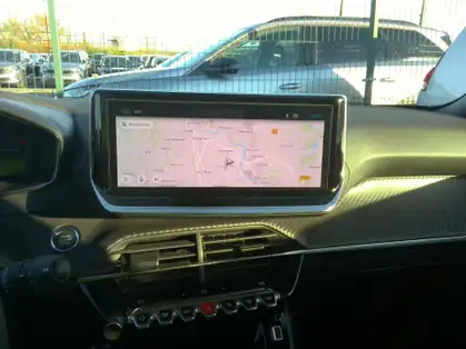 PEUGEOT 2008 ALLURE HYBRID 136 CV e-DCS6