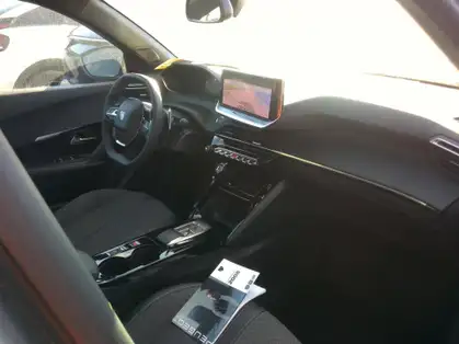 PEUGEOT 2008 ALLURE HYBRID 136 CV e-DCS6