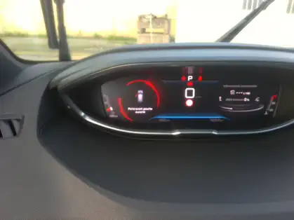 PEUGEOT 3008 ALLURE PACK HYBRID 136 CV E-DCS6