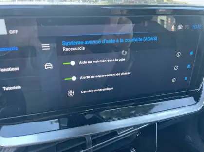 PEUGEOT 2008 GT HYBRID 136 CV E-DCS6