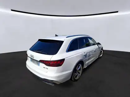 AUDI A4 AVANT 30 TDI 136 S tronic 7 S line