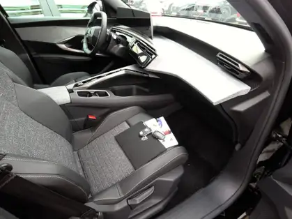 PEUGEOT 3008 ALLURE BUSINESS Hybrid 145 CV e-DCS6 