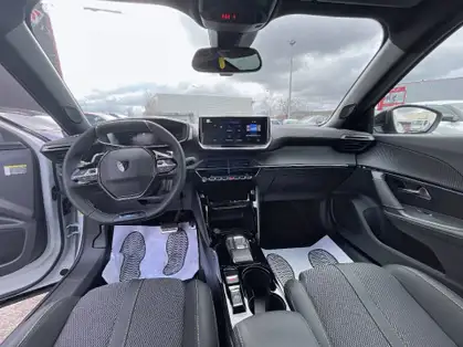 PEUGEOT 2008 GT Hybrid 145 CV e-DCS6