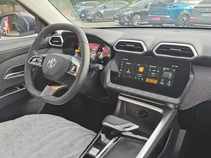 MG ZS 1.5 L Hybrid+ 197 ch Standard