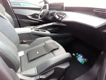 PEUGEOT 3008 ALLURE HYBRIDE 136 CV e-DCS6