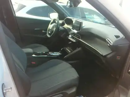 PEUGEOT 2008 ALLURE Hybrid 145 CV e-DCS6 