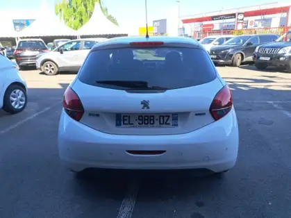 PEUGEOT 208 208 STYLE 1.2 PURETECH 82 CV BVM5