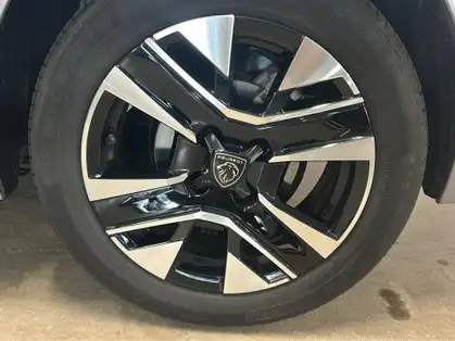 PEUGEOT 208 ALLURE HYBRID 100 CV E-DCS6