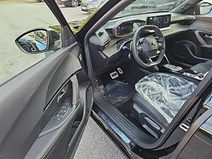 PEUGEOT 2008 GT Hybrid 145 CV e-DCS6 