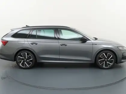 SKODA OCTAVIA COMBI 1.5 TSI Hybrid 150 ch ACT DSG7 Sportline