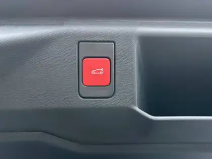 PEUGEOT 5008 GT Hybrid 145 CV e-DCS6 