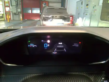 PEUGEOT 2008 ALLURE HYBRID 136 CV e-DCS6