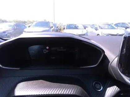 PEUGEOT 2008 ALLURE HYBRID 136 CV e-DCS6