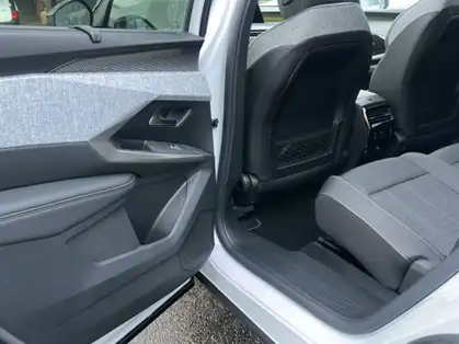 PEUGEOT 5008 GT Hybrid 145 CV e-DCS6 