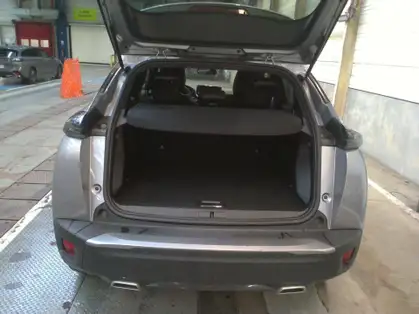 PEUGEOT 2008 ALLURE HYBRID 136 CV e-DCS6