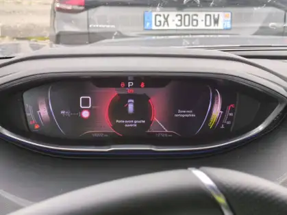 PEUGEOT 3008 GT HYBRID 136 CV E-DCS6