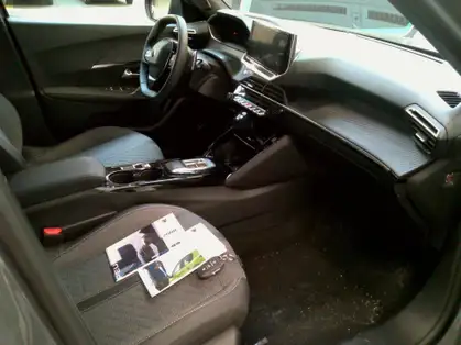 PEUGEOT 2008 ALLURE PURETECH 130 CV EAT8