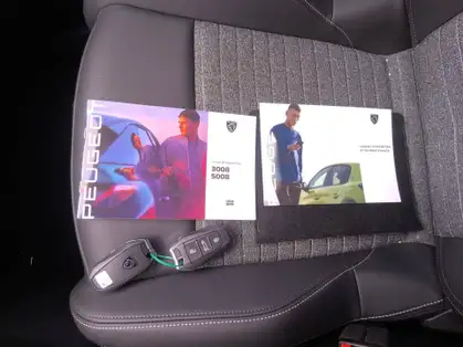 PEUGEOT 5008 ALLURE Hybrid 145 CV e-DCS6 