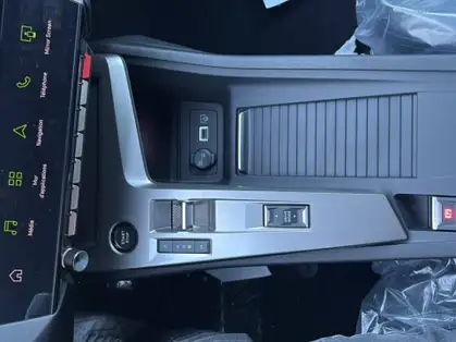 PEUGEOT 308 GT Hybrid 145 CV e-DCS6