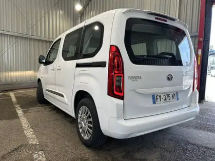 TOYOTA PROACE CITY VERSO Medium 1.2L 110  VVT-i BVM6 Dynamic