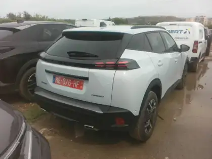 PEUGEOT 2008 ALLURE Hybrid 145 CV e-DCS6 