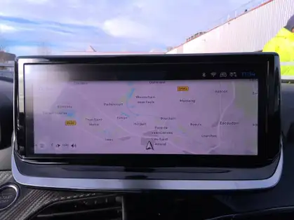 PEUGEOT 2008 ALLURE Hybrid 145 CV e-DCS6 