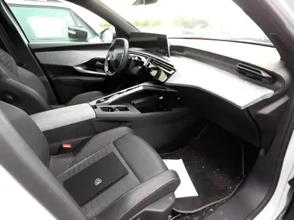 PEUGEOT 3008 GT HYBRID 136 CV E-DCS6