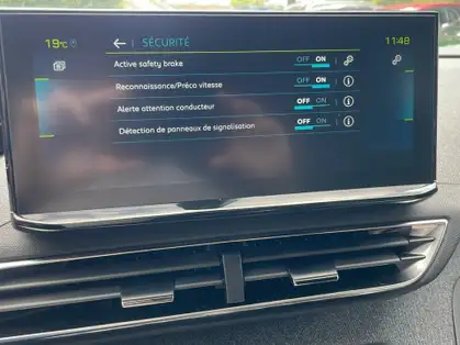 PEUGEOT 3008 ALLURE PACK 1.6 HYBRID 225 CV E-EAT8