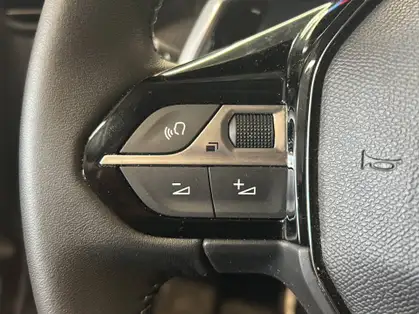 PEUGEOT 208 ALLURE HYBRID 100 CV E-DCS6