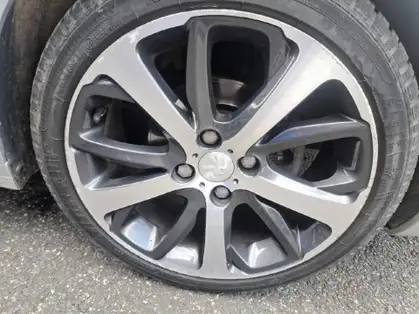 PEUGEOT 208 FELINE 1.6 VTi 120 CV BVA4