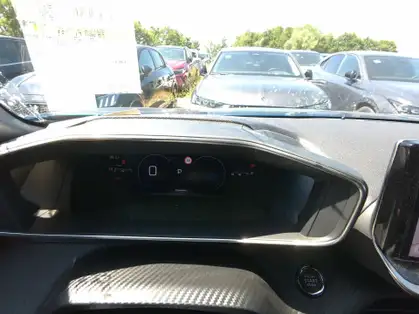 PEUGEOT 2008 Hybrid 145 ch e-DCS6 GT