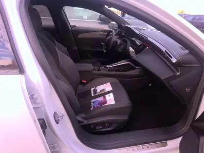 PEUGEOT 408 GT HYBRID 136 CV e-DCS6