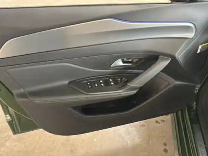 PEUGEOT 308 54 kWh 156ch First Edition