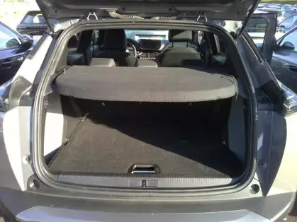 PEUGEOT 2008 ALLURE HYBRID 136 CV e-DCS6